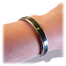 Load image into Gallery viewer, Titanium-Carbon Bangle “The Jacques”