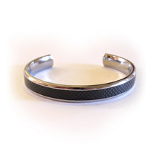 Load image into Gallery viewer, Titanium-Carbon Bangle “The Jacques”
