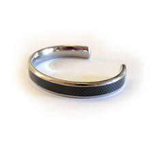 Load image into Gallery viewer, Titanium-Carbon Bangle “The Jacques”
